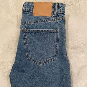 ZARA MOM JEANS